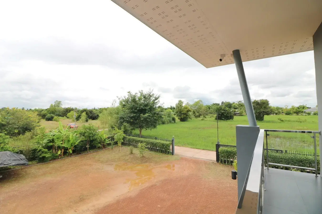 A Majestic 2.5 Storey Home For Sale Set Upon 1 Rai, 1600 Sq. MT. In Mu Mon, Udon Thani, Thailand.