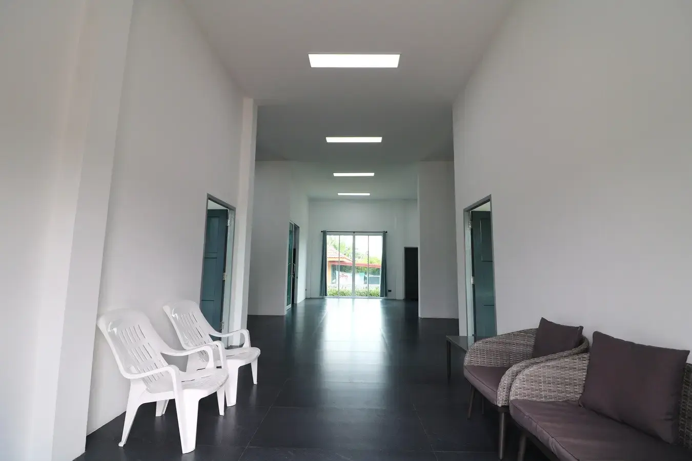 A Majestic 2.5 Storey Home For Sale Set Upon 1 Rai, 1600 Sq. MT. In Mu Mon, Udon Thani, Thailand.