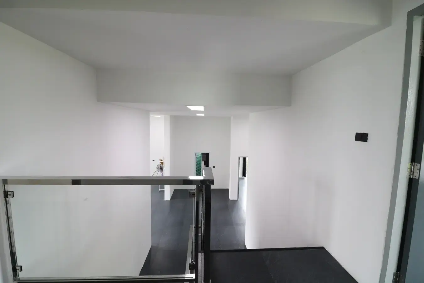 A Majestic 2.5 Storey Home For Sale Set Upon 1 Rai, 1600 Sq. MT. In Mu Mon, Udon Thani, Thailand.