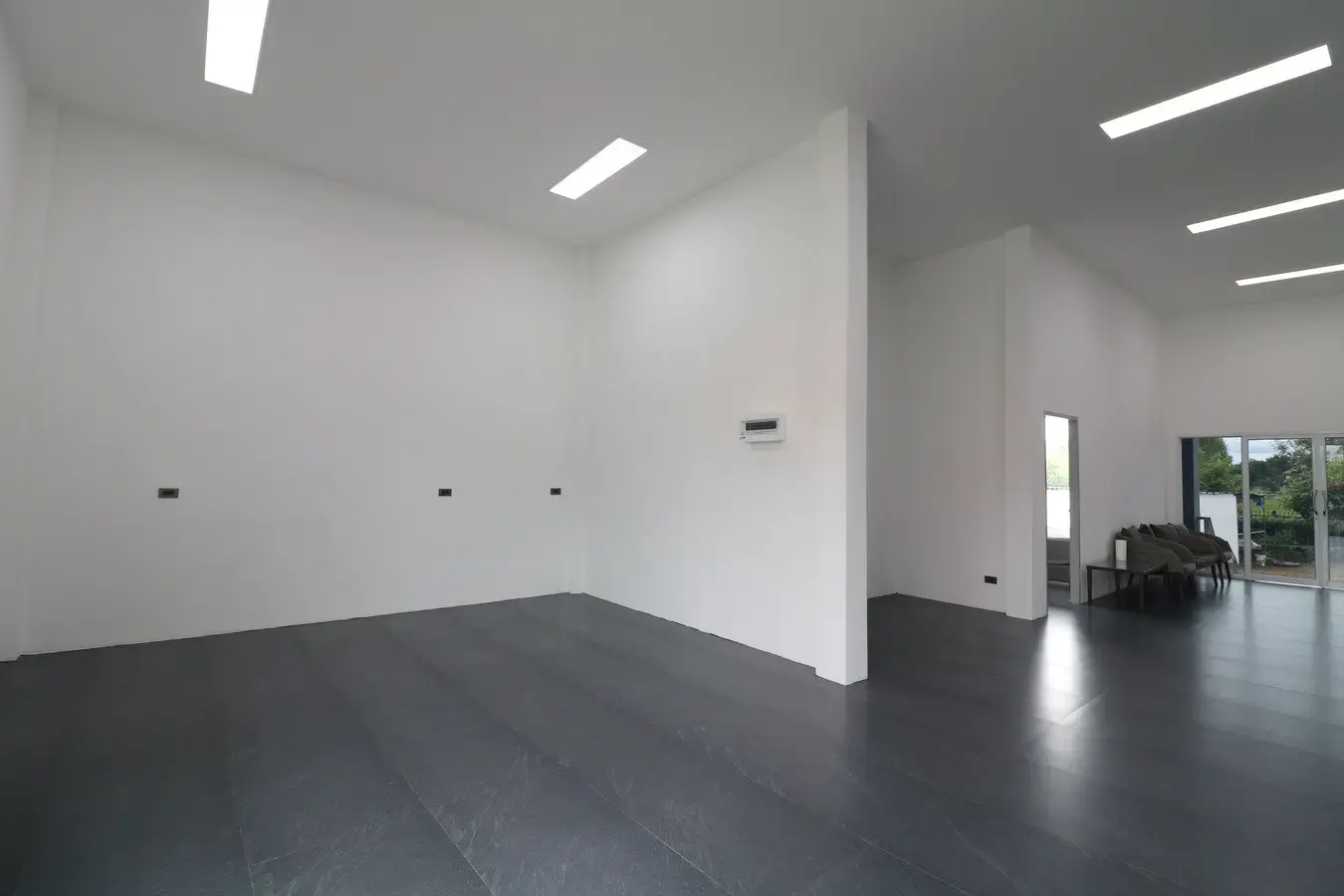 A Majestic 2.5 Storey Home For Sale Set Upon 1 Rai, 1600 Sq. MT. In Mu Mon, Udon Thani, Thailand.