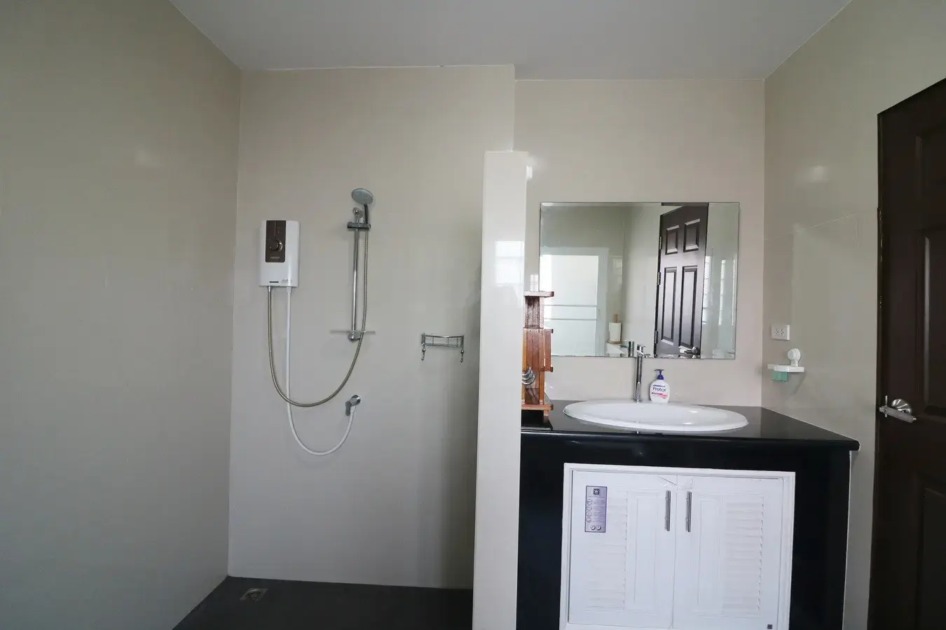 Simply Outstanding! 2 Homes With 5 BRM, 4 BTH, 2 Level Home For Sale On 1 Rai, 90 Talang Wah, Khumphawapi, Udon Thani, Thailand