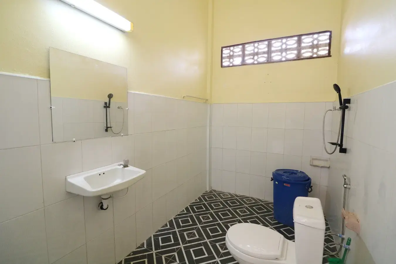 For Sale: 2 Homes + Shop on 2+ Rai – Lam Pao, Kalasin, Thailand