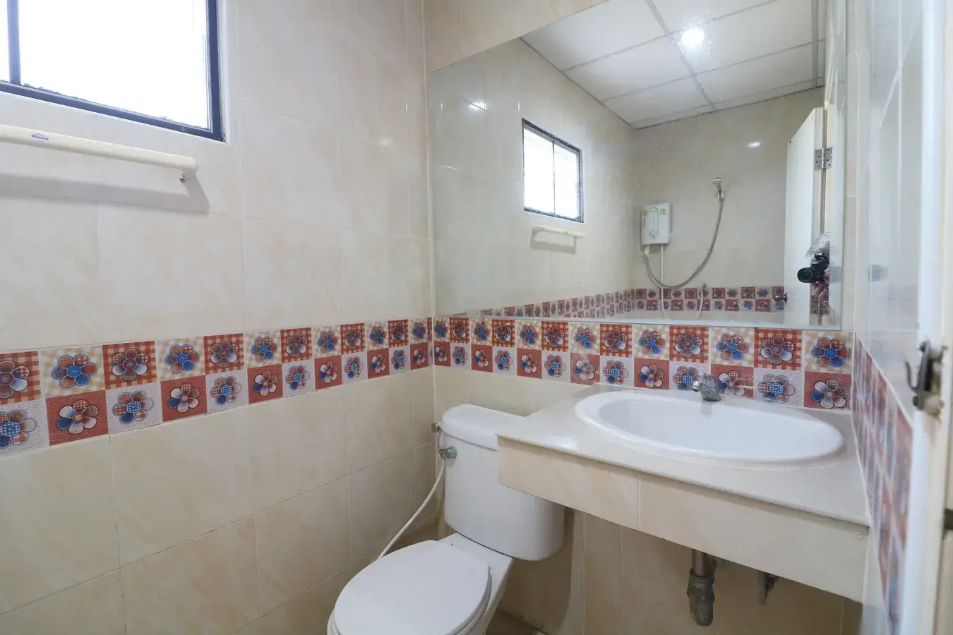 A 27-Room Apartment Complex With Excellent ROI For Sale In Nong Kom Ko, Nong Khai, Thailand
