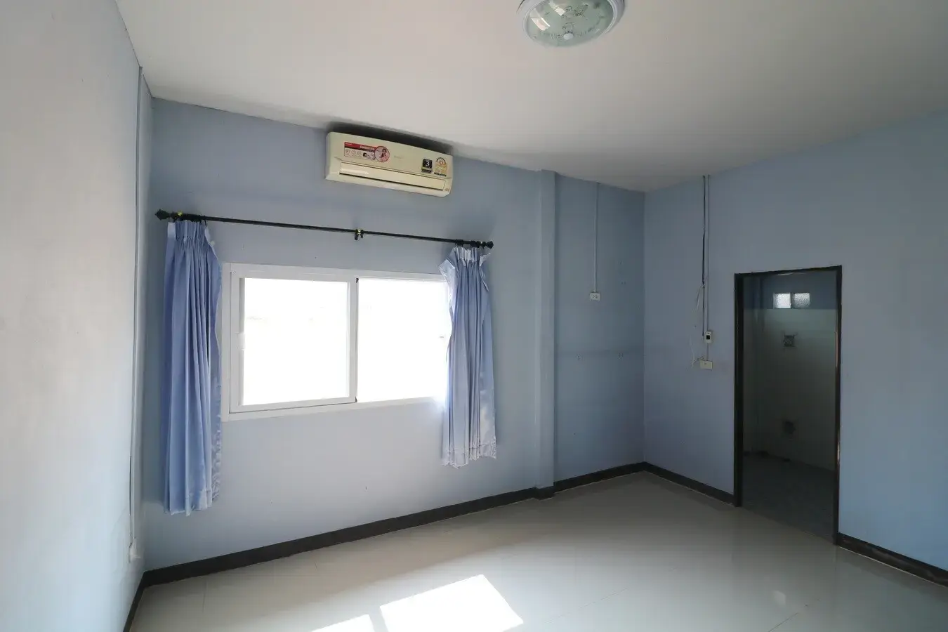 2 BRM 2 BTH Home &amp; Commercial Property For Sale, Non San, Nong Bua Lam Phu, Thailand