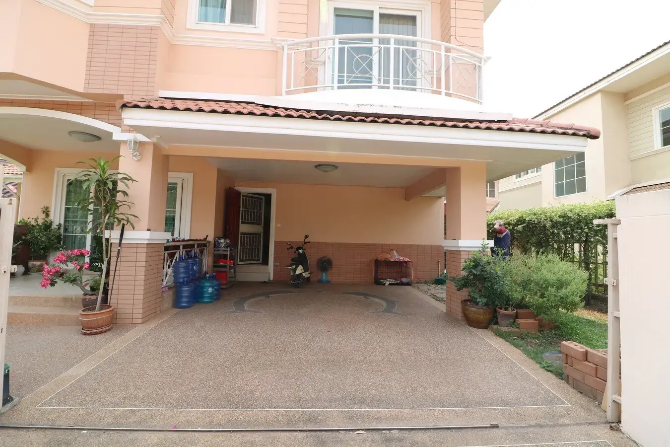 A Wonderful 3 BRM, 3 BTH 2-Level Home For Sale In Chonrada Estate, Udon Thani, Thailand