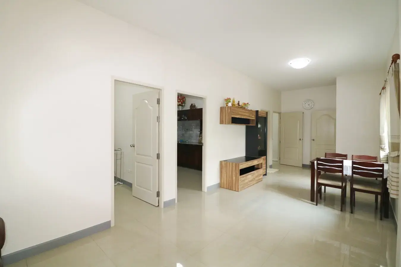 2 Homes Comprising 4 Bedrooms, 4 Bathrooms For Sale in Hin Khon, Lam Plai Mat, Buriram, Thailand