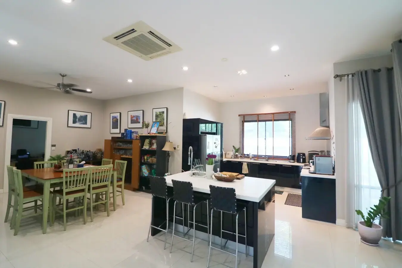3 BRM, 3 BATH, 2-Level Home For Sale In The Elite Estate Of Le Cellini, Udon Thani, Thailand
