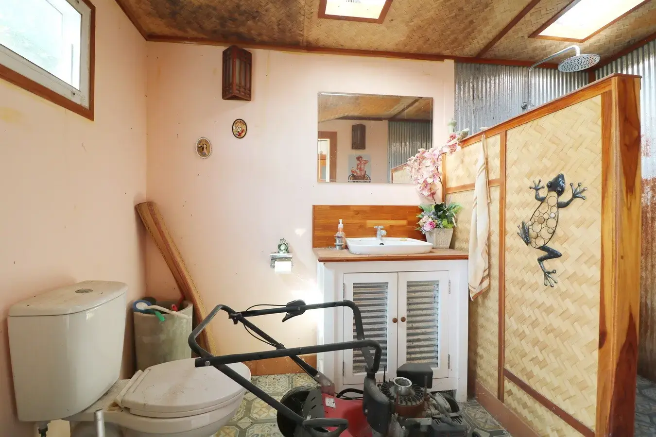 3 Rai Land + 1 Bed Bungalow for Sale in Ban Fang, Khon Kaen, Thailand