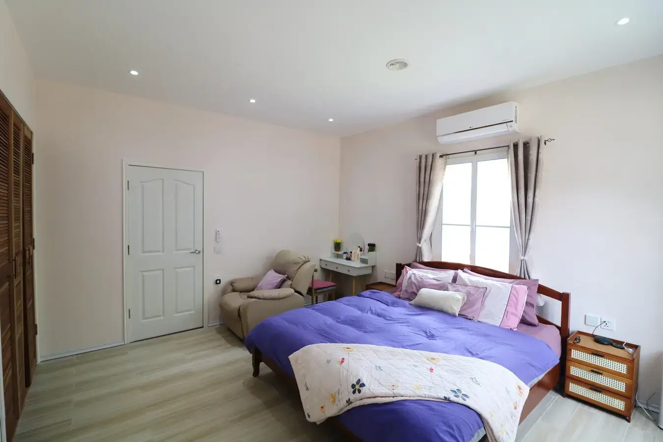 ‘Off-Grid’ Modern 3 Bedroom, 2 Bath, 4 Toilet Home For Sale In Renu Nakhon, Nakhon Phanom Province, Thailand.