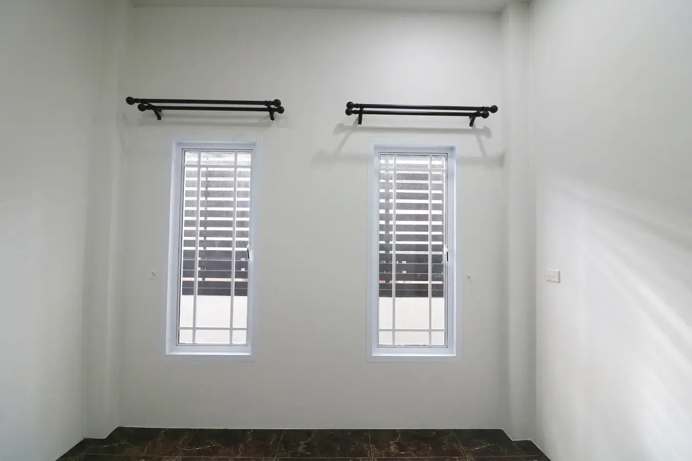 A Near New 3 Bedroom, 2 Bathroom Home For Sale In Mak Khaeng, Udon Thani, Thailand.