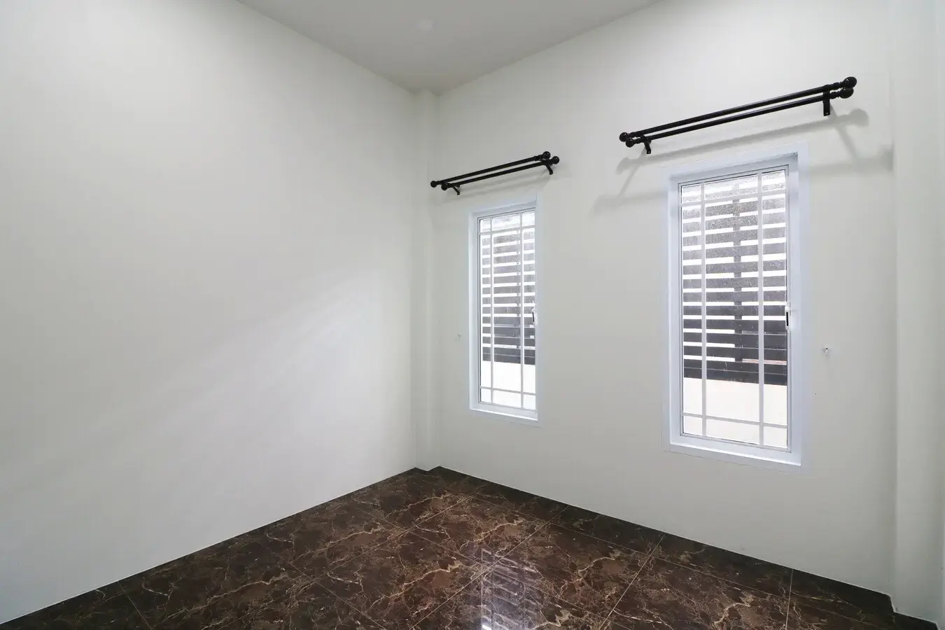 A Near New 3 Bedroom, 2 Bathroom Home For Sale In Mak Khaeng, Udon Thani, Thailand.