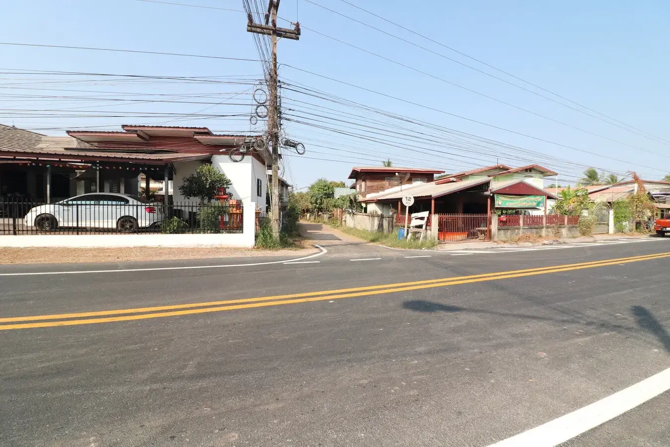 Land for Sale: 21 Rai In Phen, Udon Thani, Thailand