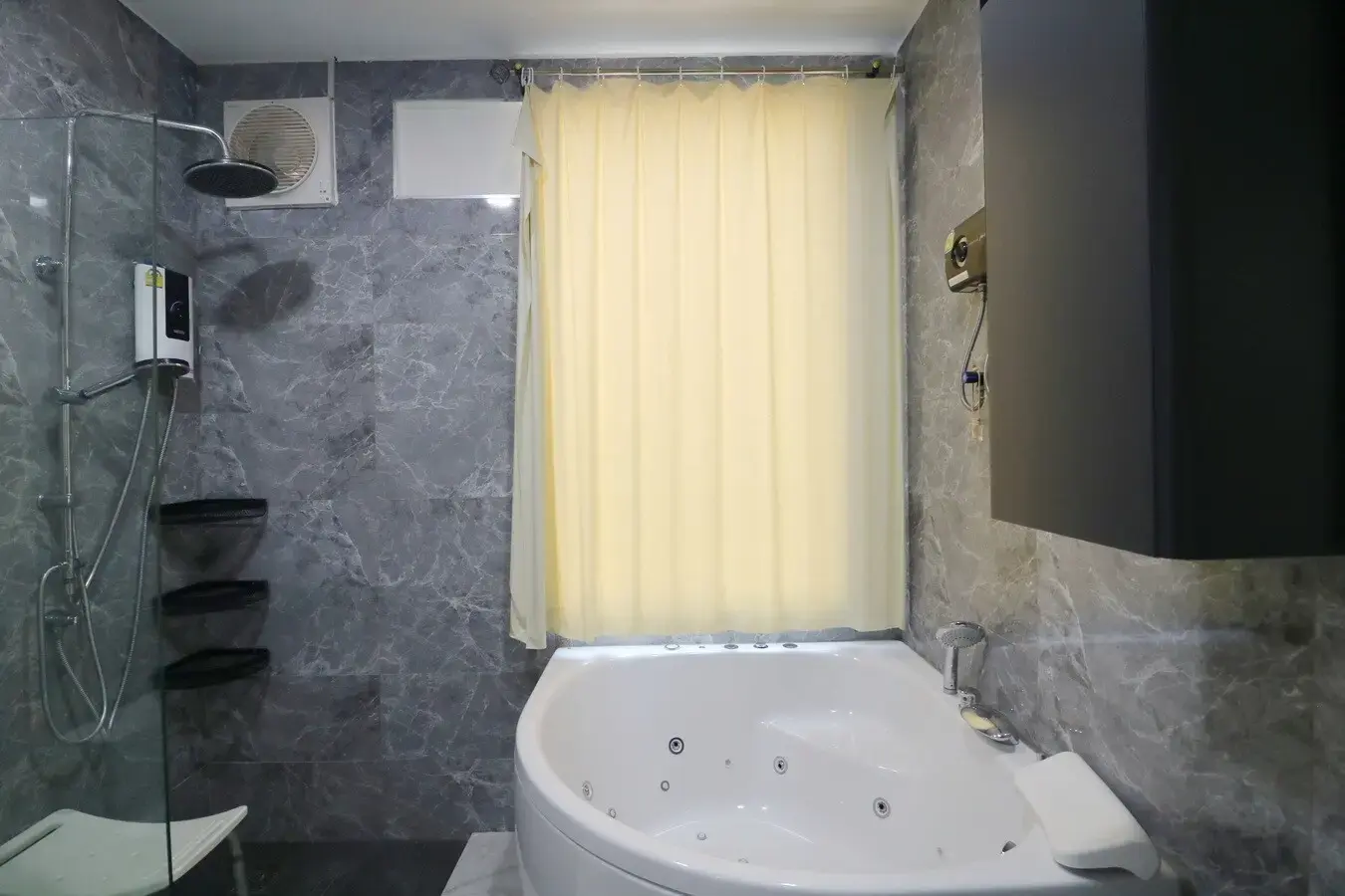 For Sale: A Lovely Home 3 Bedroom, 3 Bathroom, With Swimming Pool In Sam Phrao, Udon Thani, Thailand