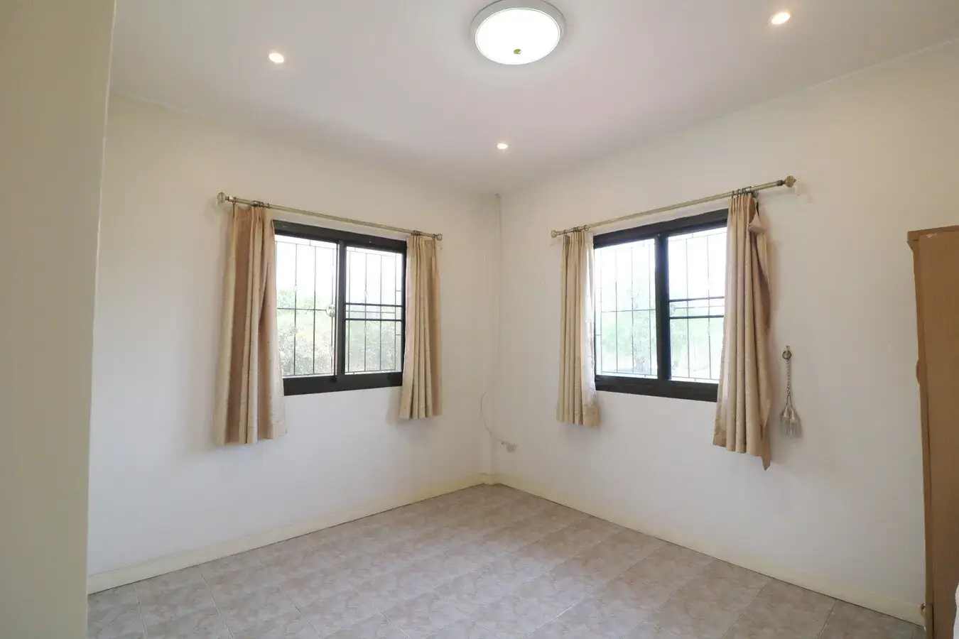 3 Bedroom, 2 Bathroom, 2 Level Home For Sale In Sookasem, Udon Thani, Thailand