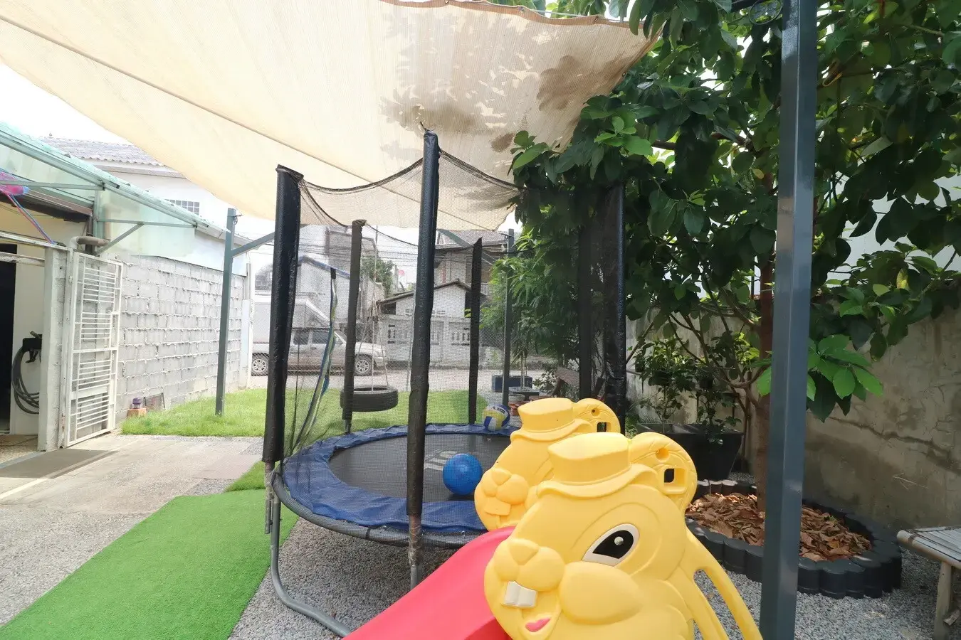 An Outstanding 4 Bedroom, 4 Bathroom, 2 Level Home For Sale In Mak Khaeng, Udon Thani, Thailand.