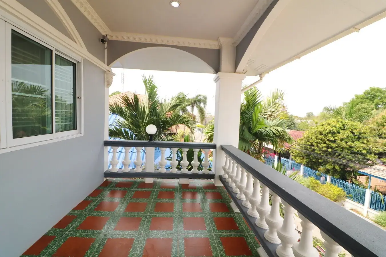 An Outstanding 4 Bedroom, 4 Bathroom, 2 Level Home For Sale In Mak Khaeng, Udon Thani, Thailand.
