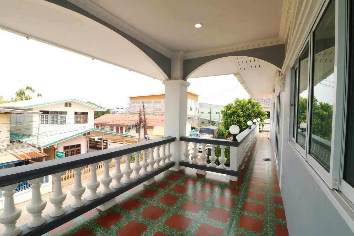 An Outstanding 4 Bedroom, 4 Bathroom, 2 Level Home For Sale In Mak Khaeng, Udon Thani, Thailand.