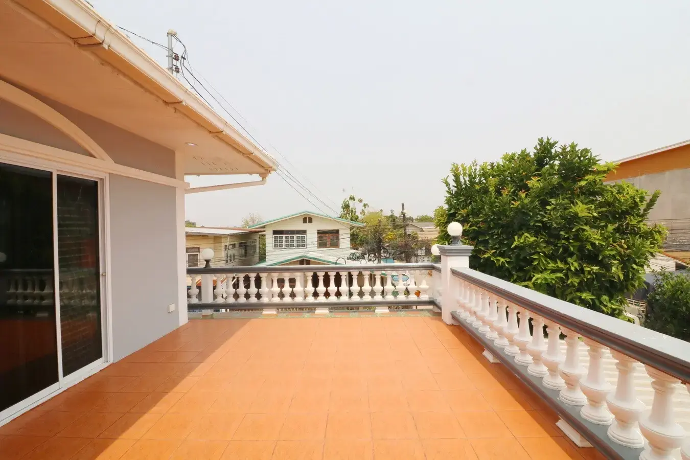 An Outstanding 4 Bedroom, 4 Bathroom, 2 Level Home For Sale In Mak Khaeng, Udon Thani, Thailand.