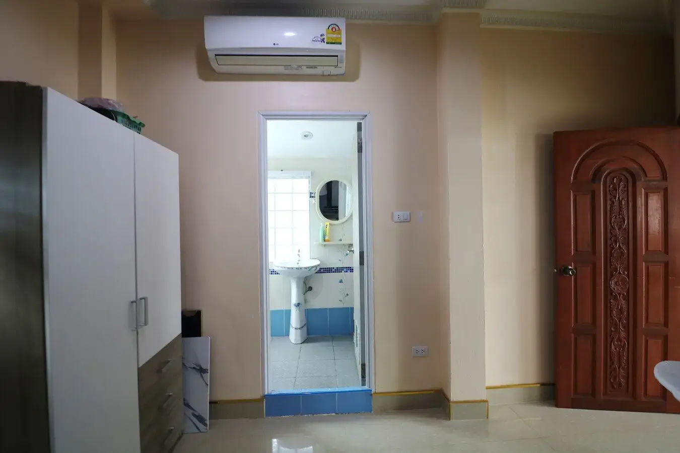 An Outstanding 4 Bedroom, 4 Bathroom, 2 Level Home For Sale In Mak Khaeng, Udon Thani, Thailand.