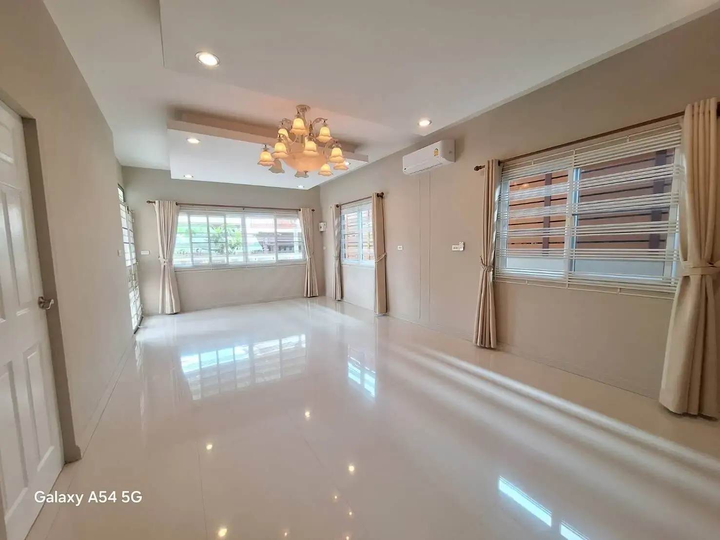 3 Bedroom 2 Bathroom House For Sale Mak Khaeng, Udon Thani, Thailand.