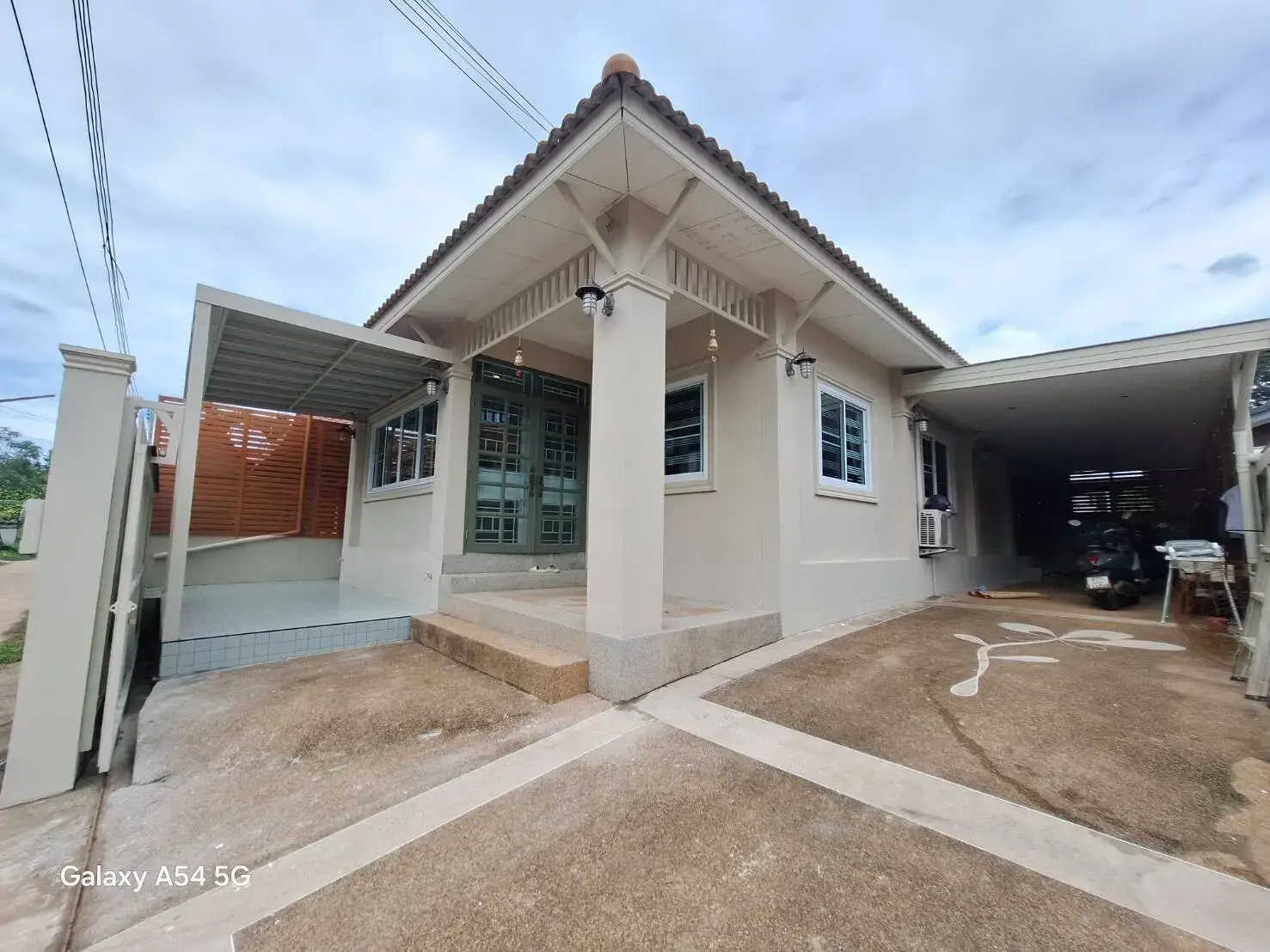 3 Bedroom 2 Bathroom House For Sale Mak Khaeng, Udon Thani, Thailand.