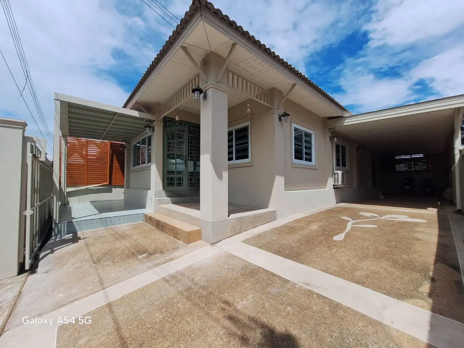 3 Bedroom 2 Bathroom House For Sale Mak Khaeng, Udon Thani, Thailand.