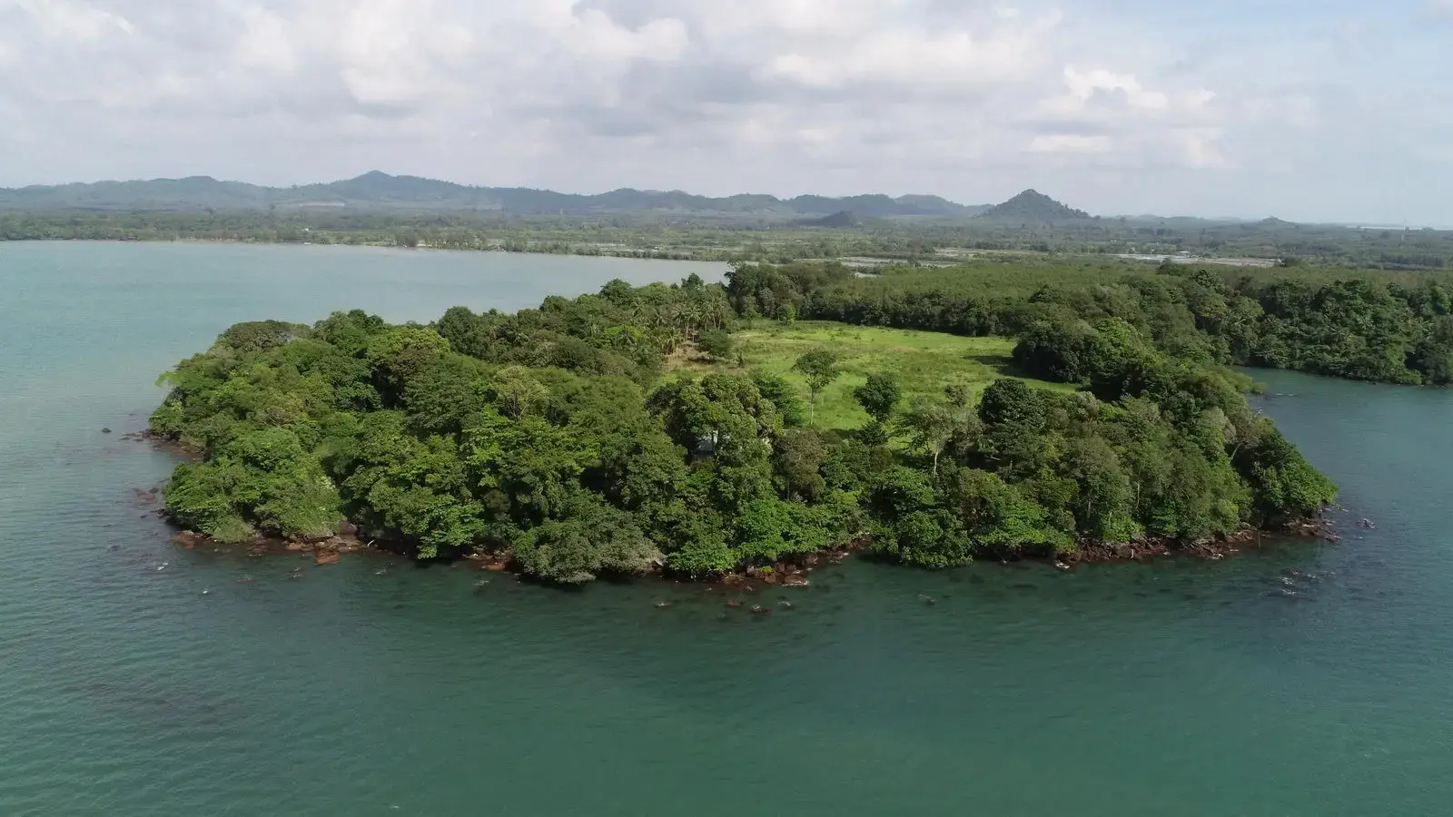 37+ Rai Of Spectacular Peninsular Resort Development Land For Sale in Trat, Thailand