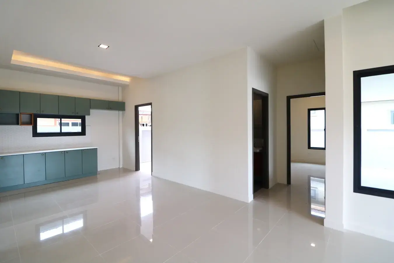 A Desirable 3 Bed, 2 Bath, Corner Block Home For Sale In The City Of Nong Bua Lam Phu, Thailand