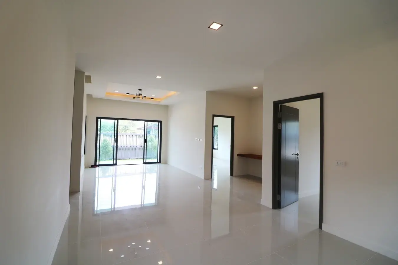 A Desirable 3 Bed, 2 Bath, Corner Block Home For Sale In The City Of Nong Bua Lam Phu, Thailand