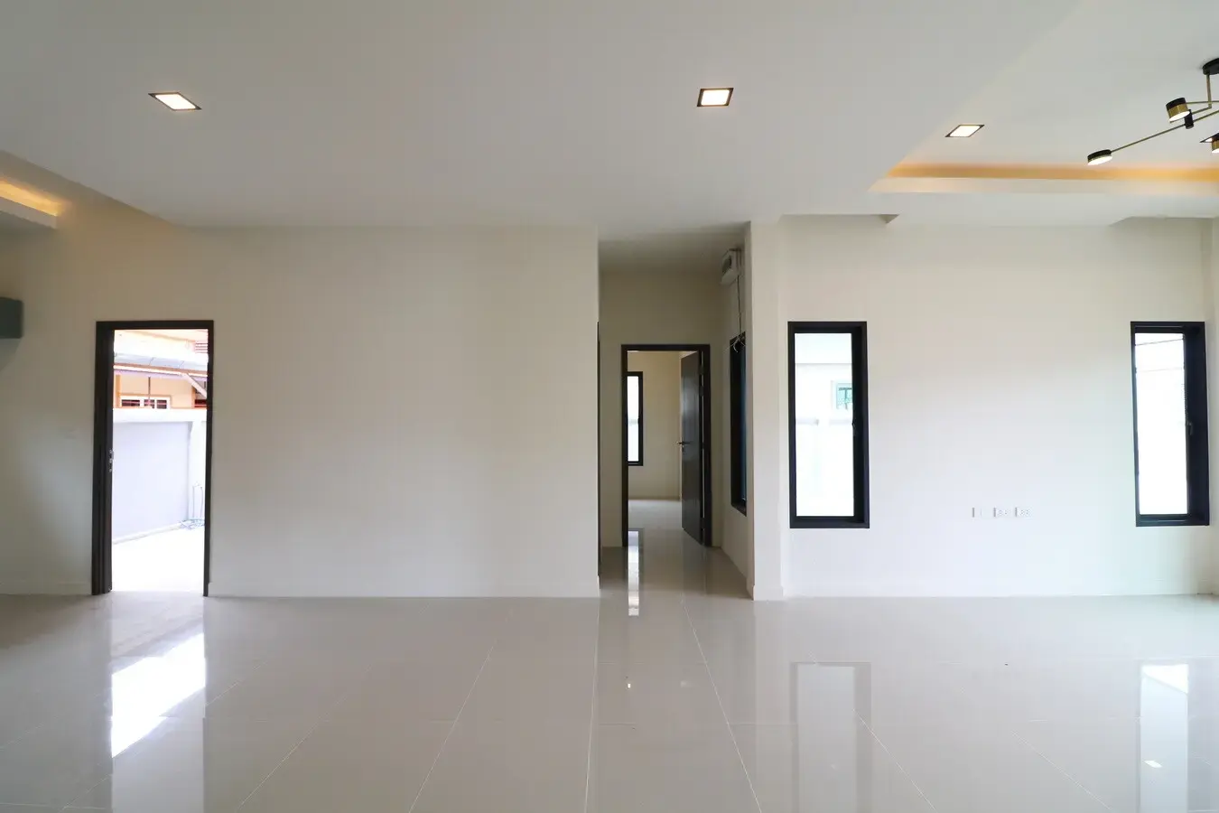 A Desirable 3 Bed, 2 Bath, Corner Block Home For Sale In The City Of Nong Bua Lam Phu, Thailand