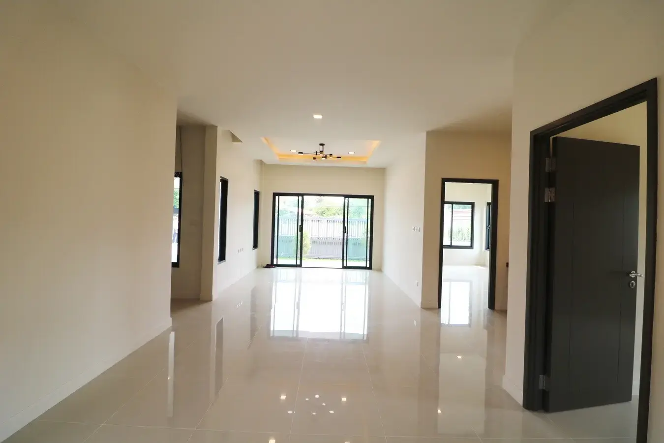 A Desirable 3 Bed, 2 Bath, Corner Block Home For Sale In The City Of Nong Bua Lam Phu, Thailand