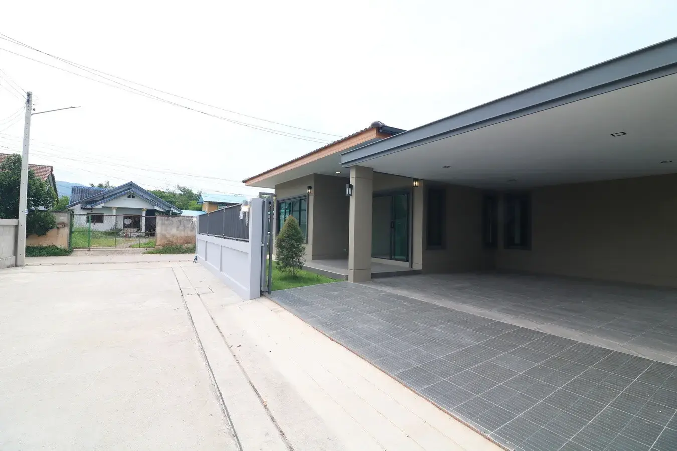 A Desirable 3 Bed, 2 Bath, Corner Block Home For Sale In The City Of Nong Bua Lam Phu, Thailand