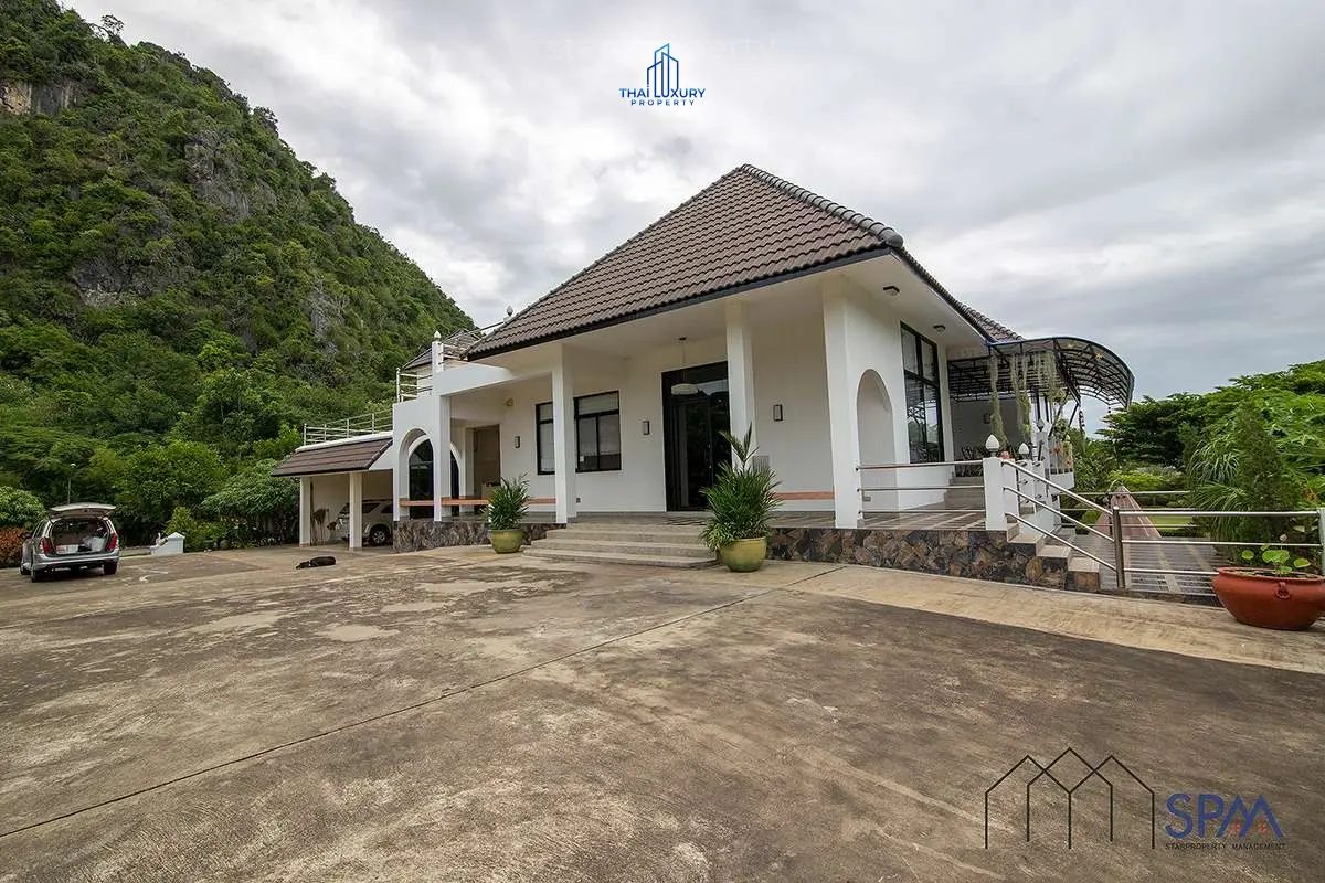 Spacious Single-Story Villa with Lush Views and Open Living in Cha-Am