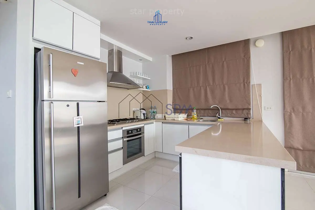 Contemporary 3-Bedroom Beachfront Home with Infinity Pool in Cha-Am