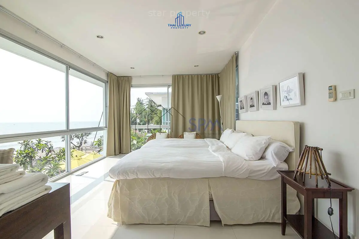 Contemporary 3-Bedroom Beachfront Home with Infinity Pool in Cha-Am