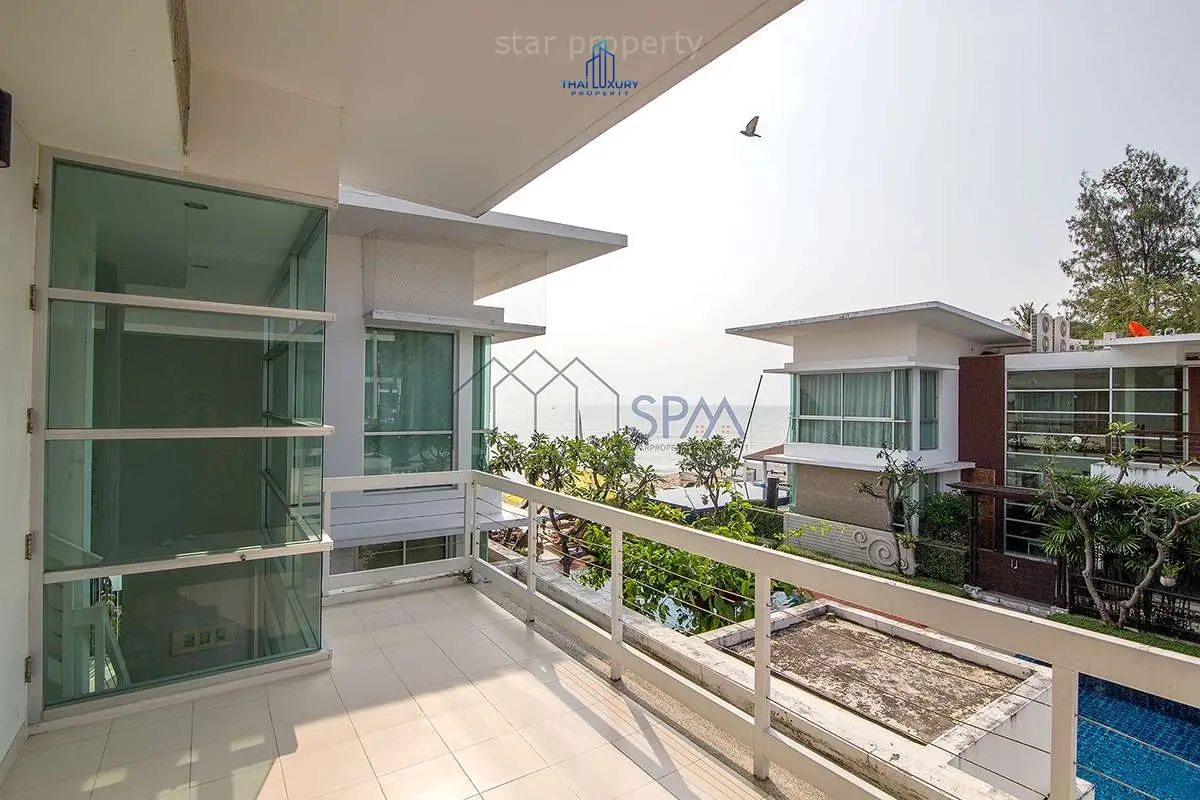 Contemporary 3-Bedroom Beachfront Home with Infinity Pool in Cha-Am