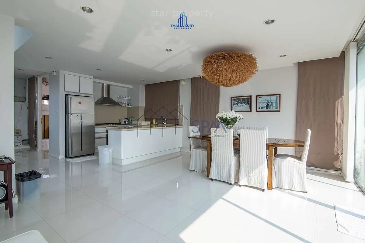 Contemporary 3-Bedroom Beachfront Home with Infinity Pool in Cha-Am