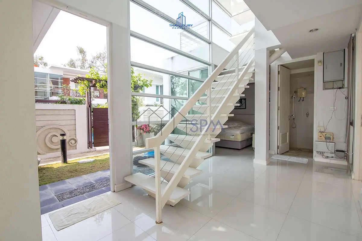 Contemporary 3-Bedroom Beachfront Home with Infinity Pool in Cha-Am