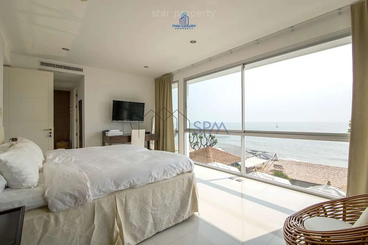 Contemporary 3-Bedroom Beachfront Home with Infinity Pool in Cha-Am