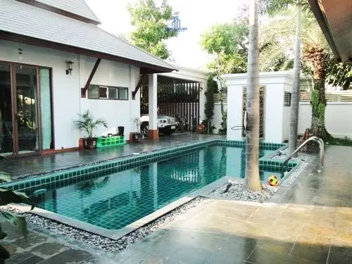Spacious 5-Bedroom Villa with Private Pool in Quiet Hin Lek Fai