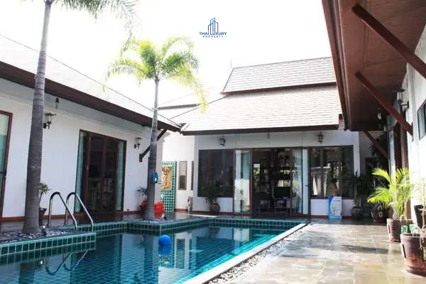 Spacious 5-Bedroom Villa with Private Pool in Quiet Hin Lek Fai