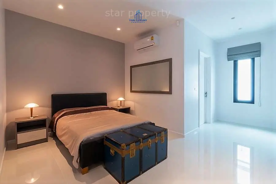 Spacious 3-Bedroom Villa with Large Pool and Modern Living in Cha-Am