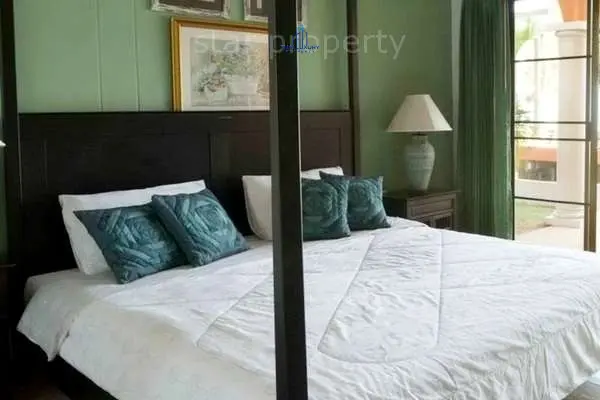 บ้านสองชั้นขนาดกว้างขวาง 12 ห้องนอน พร้อมวิวทะเลที่สามร้อยยอด