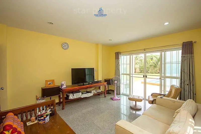 บ้าน 6 ห้องนอนกว้างขวางพร้อมสระว่ายน้ำและวิวธรรมชาติในหัวหิน