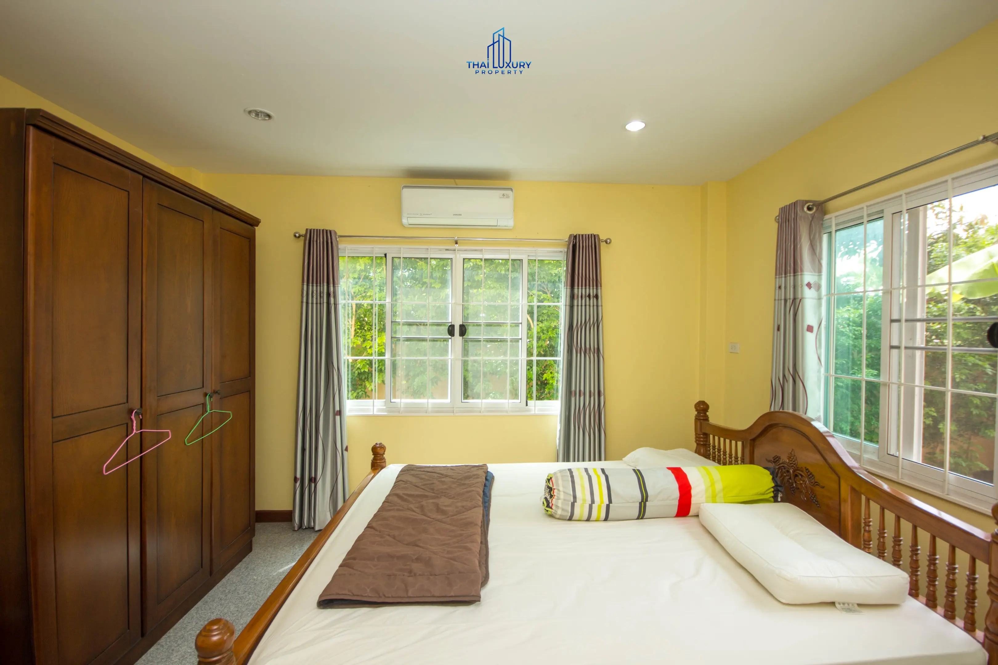 บ้าน 6 ห้องนอนกว้างขวางพร้อมสระว่ายน้ำและวิวธรรมชาติในหัวหิน
