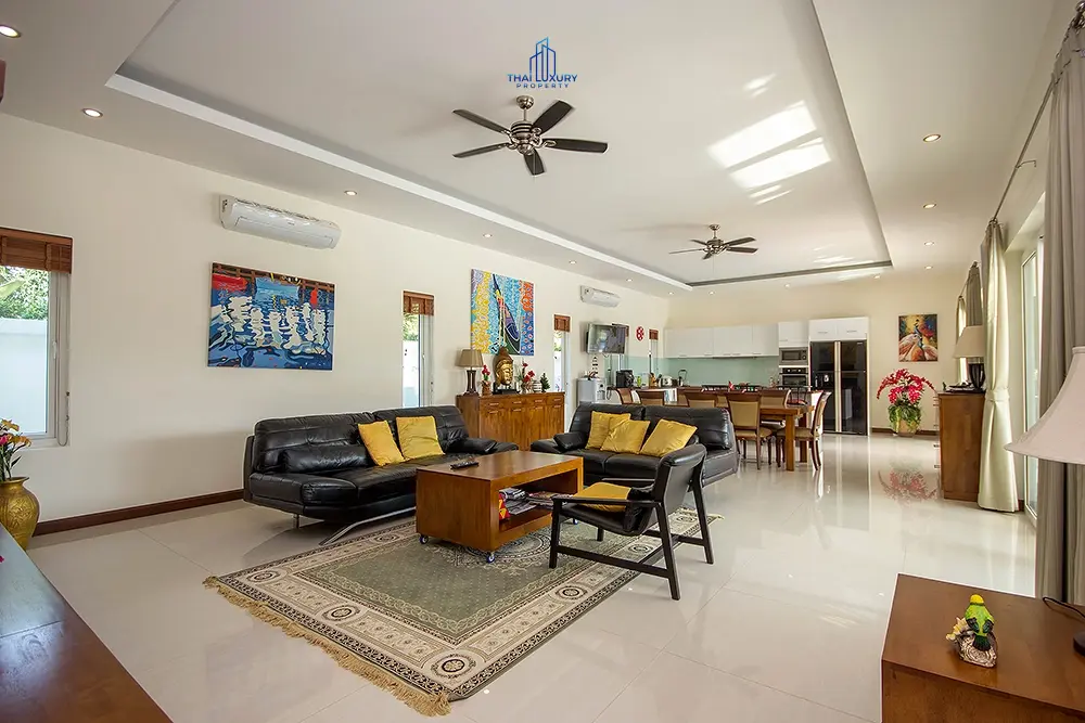 Spacious 5-Bedroom Family Home with Pool Access in Cha-Am