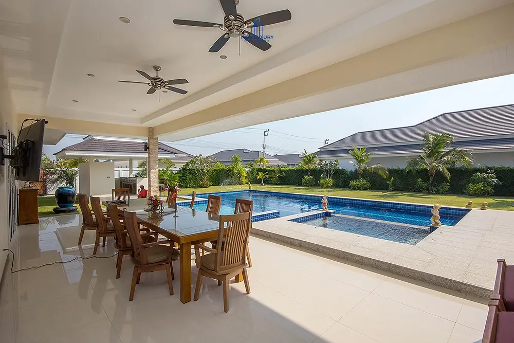 Spacious 5-Bedroom Family Home with Pool Access in Cha-Am