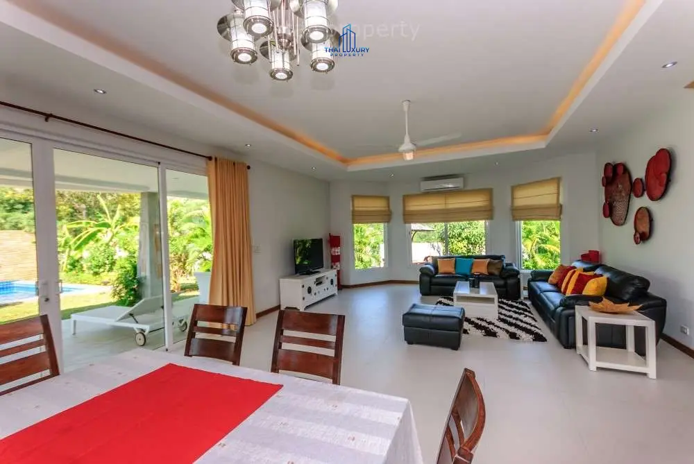 บ้านเดี่ยวชั้นเดียว 3 ห้องนอนกว้างขวาง พร้อมสระว่ายน้ำและสวนในหนองแก หัวหิน