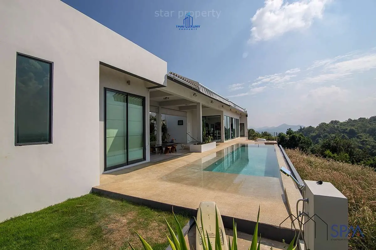 Modern 3-Bedroom Home with Infinity Pool and Stunning Hill Views