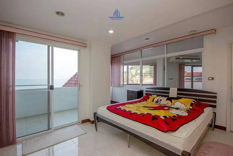 Bright 2-Bed Condo with Partial Sea View in Nong Kae, Hua Hin